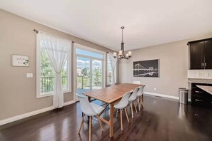 تناول الطعام