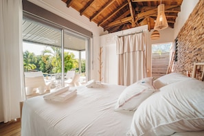 6 bedrooms, iron/ironing board, travel cot, WiFi - Charming family villa Désir des Îles (Sainte-Anne)