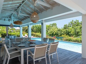 Outdoor dining - Villa Zèbre (Saint-Francois)