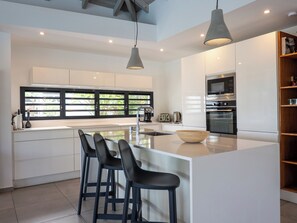 Fridge, microwave, oven, dishwasher - Villa Zèbre (Saint-Francois)