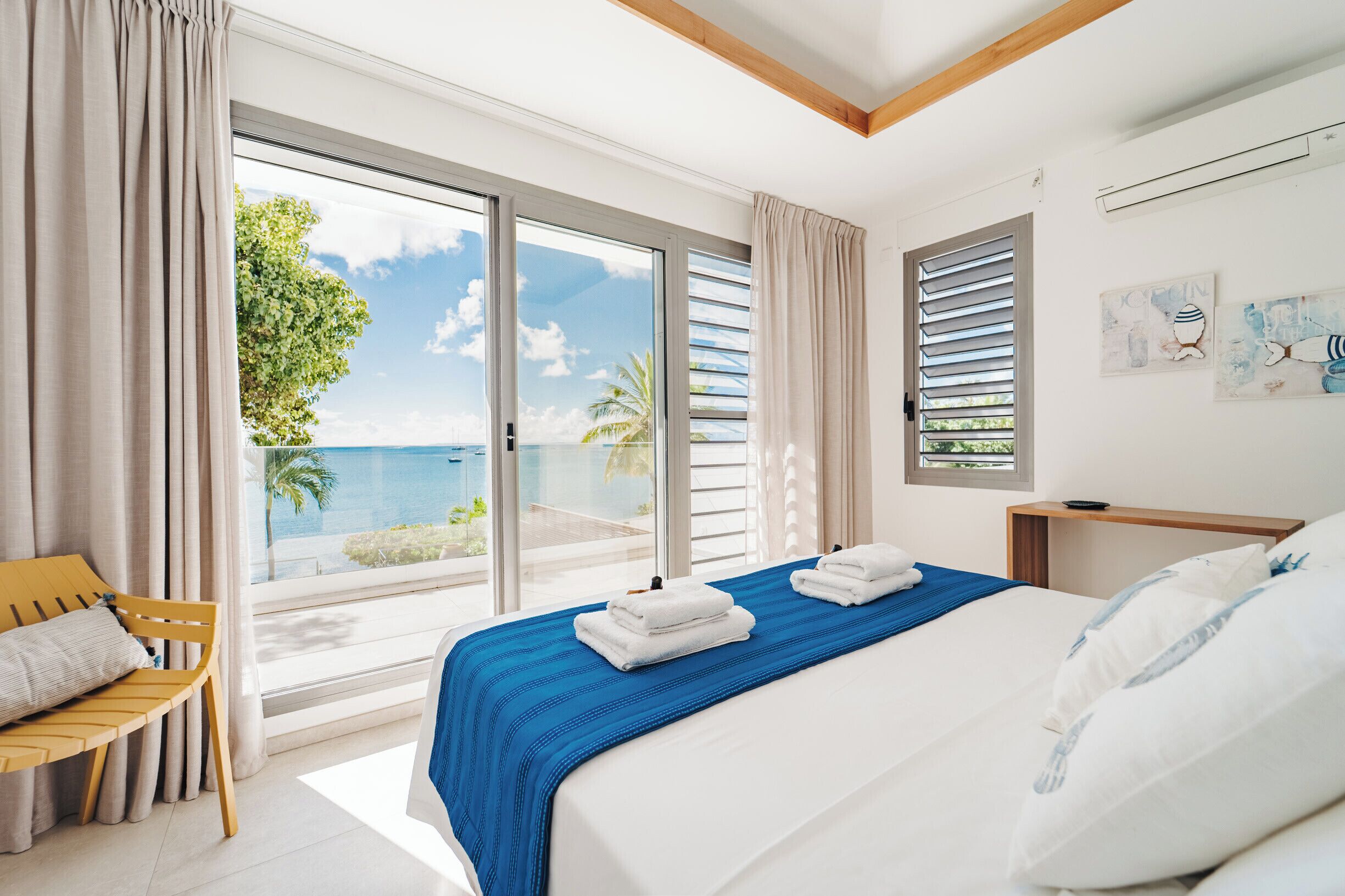 Iron/ironing board, travel crib, WiFi, bed sheets