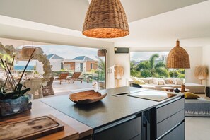Interior - Karamiso (Saint François)