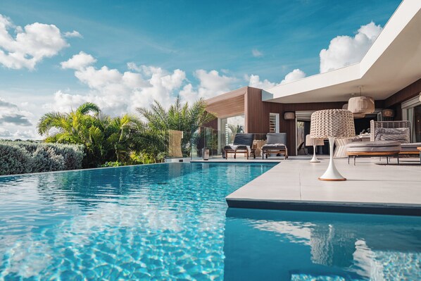 A heated pool - Karamiso (Saint François)