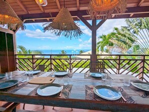 Outdoor dining - Rêves sous le vent (Bouillante)