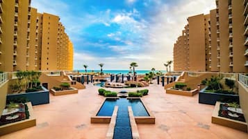 Un sauna, una bañera de hidromasaje, baño turco, hidroterapia