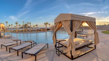 3 albercas al aire libre