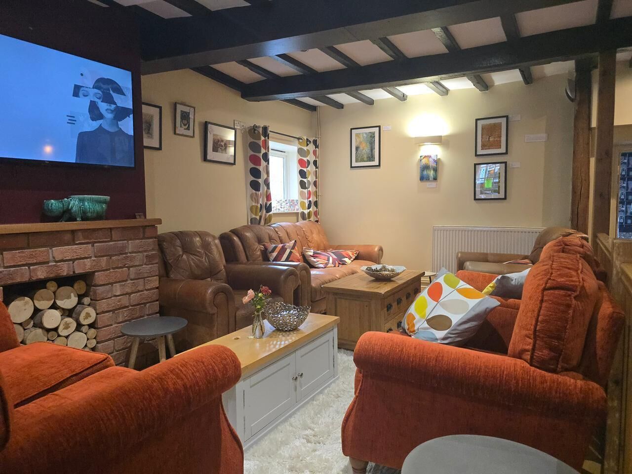 TV connectée de 40 pouces avec chaînes numériques