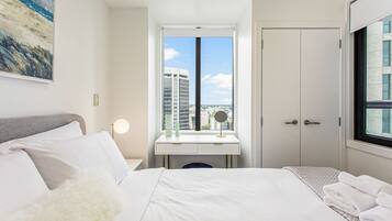 Iron/ironing board, free WiFi