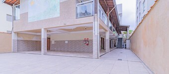 Flat em Ubatuba a 400m da praia e pet-friendly