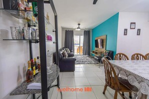 Interior - Apartamento em Bertioga a 200m da Praia de Indaiá (Bertioga)