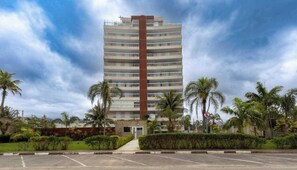 Exterior - Apartamento em Bertioga a 200m da Praia de Indaiá (Bertioga)