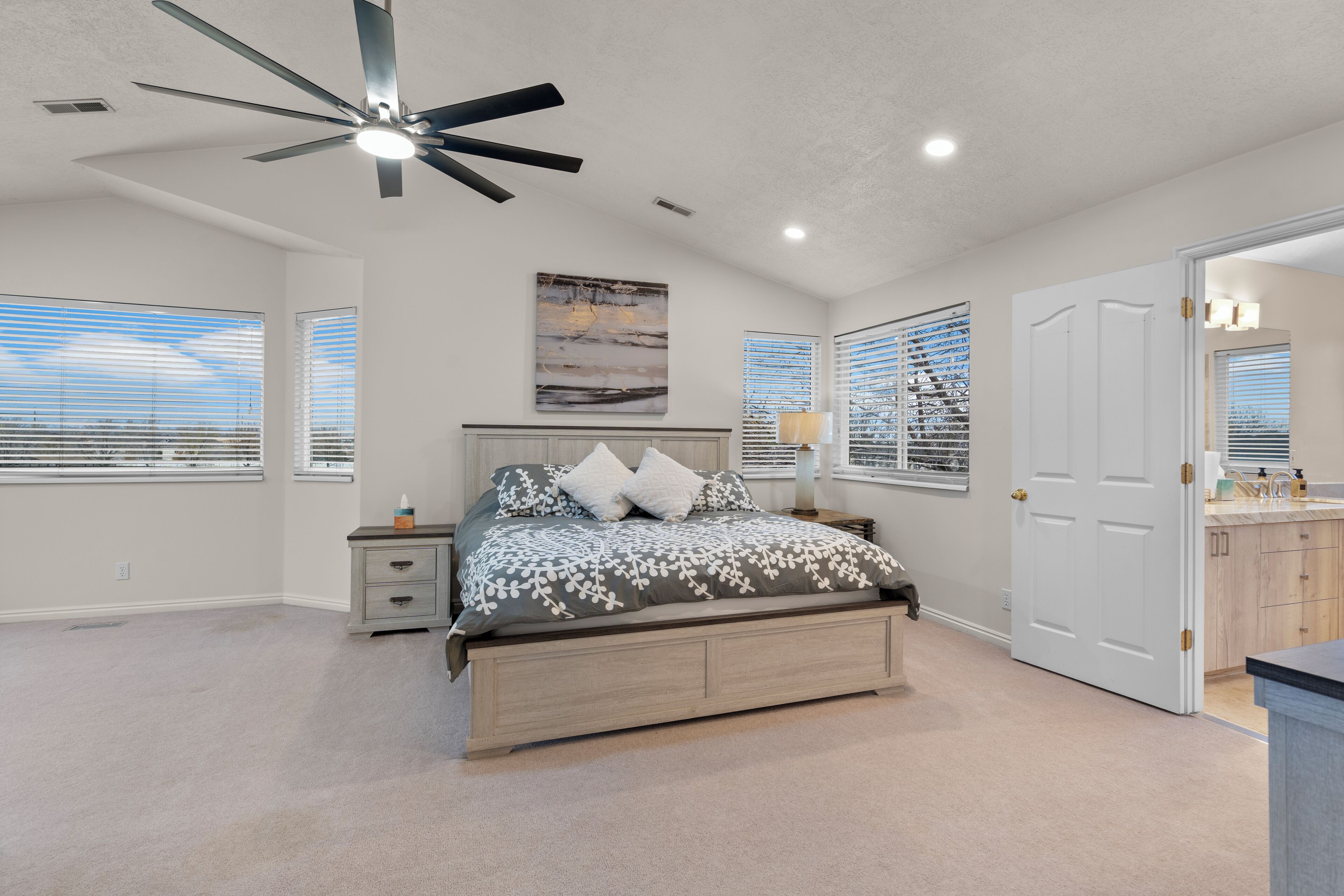 アイロン / アイロン台、WiFi、ベッドシーツ