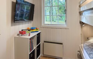 3 bedrooms, travel cot, free WiFi - 3 bedroom beautiful home in Oksbøl (Oksbøl)