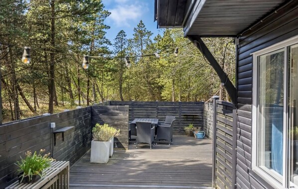 Outdoor dining - 3 bedroom amazing home in Rømø (Rømø)