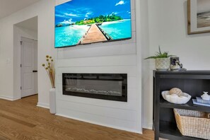 Interior - The Heron House | Peaceful Lakeside Retreat (Millersport)