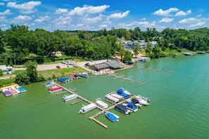 Marina - The Heron House | Peaceful Lakeside Retreat (Millersport)