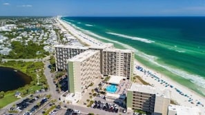 Exterior - Luxury Renovated Beach & Lake Retreat ◇ Pinnacle Paradise Between the Shores (Panama City Beach)
