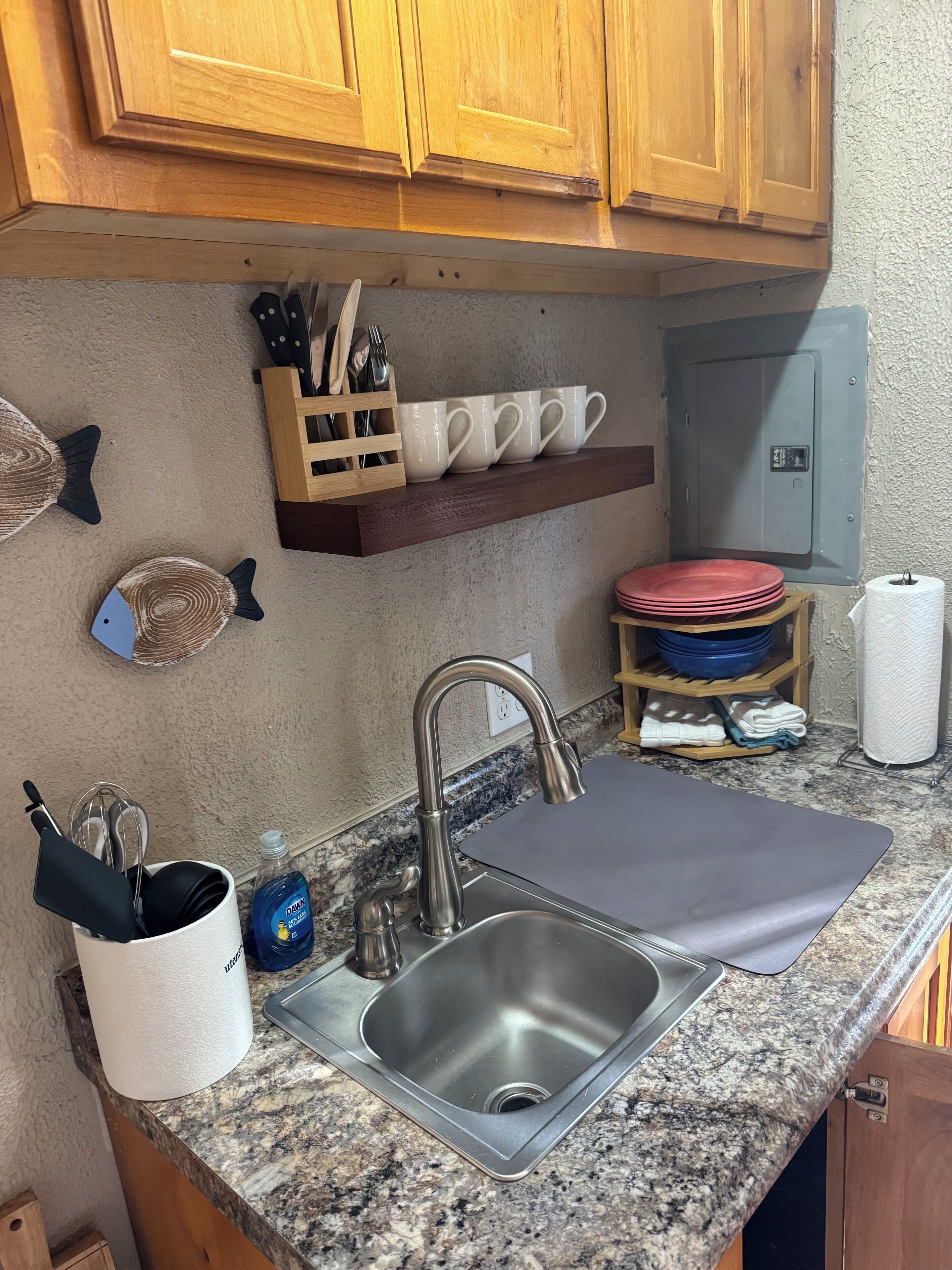 Fridge, microwave, coffee/tea maker, toaster