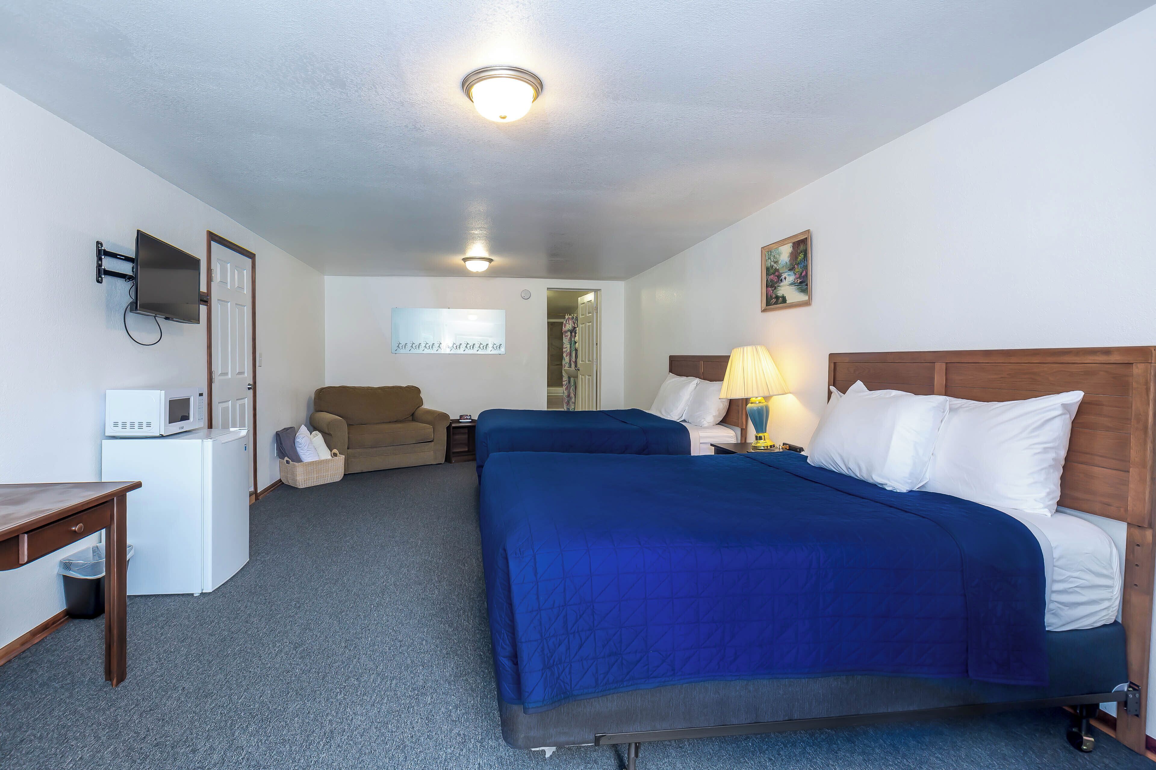 豪華客房, 2 張加大雙人床, 非吸煙房 | 免費無線上網、床單