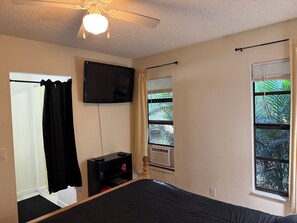 مكواة/لوح كي وواي فاي وملاءات أسرّة