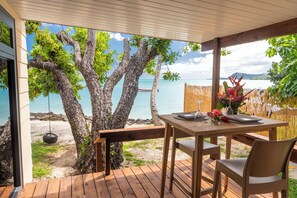 Bungalow, sân hiên, quang cảnh biển | Hiên