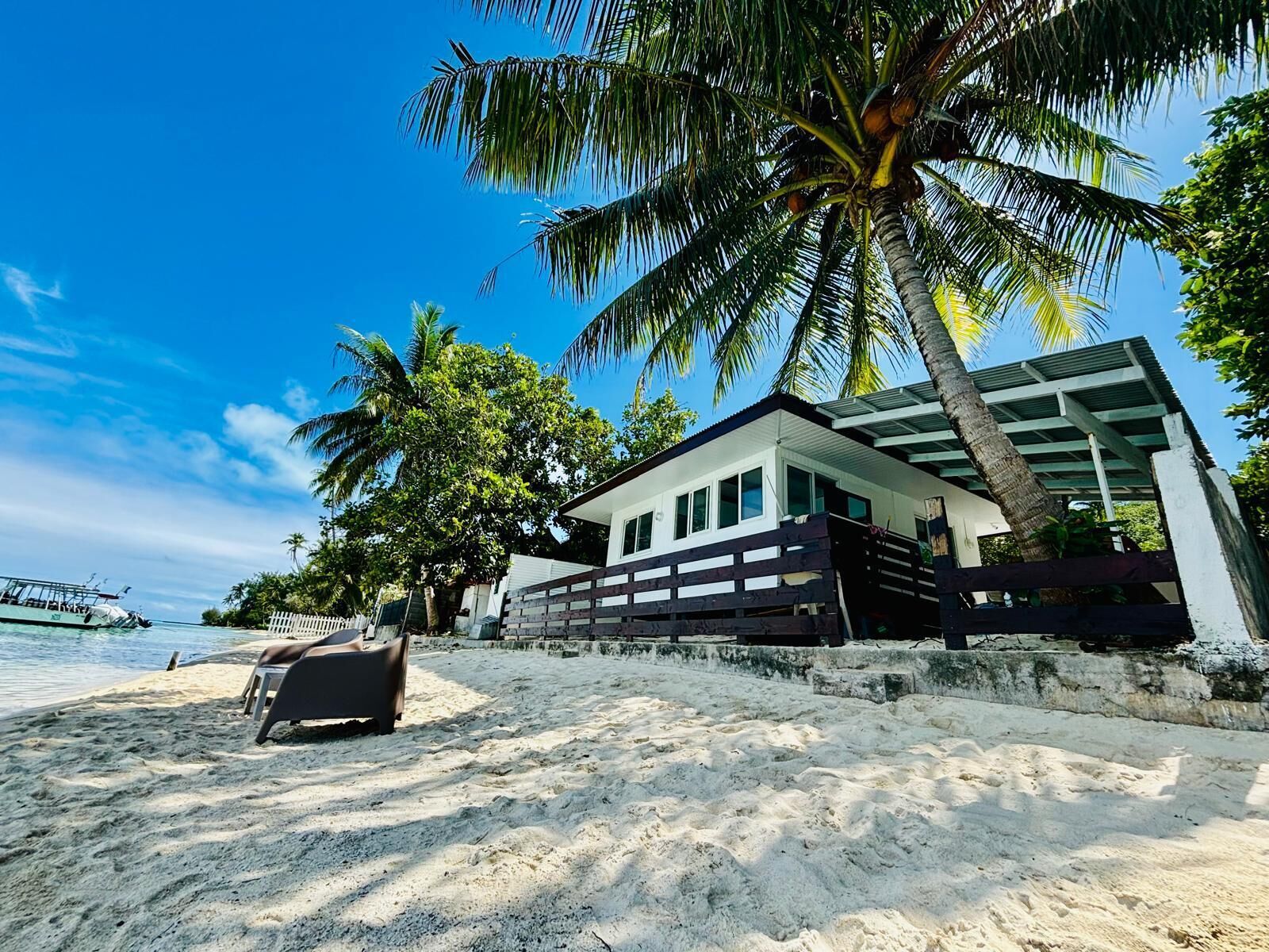 Nhà, quang cảnh bãi biển | Hiên