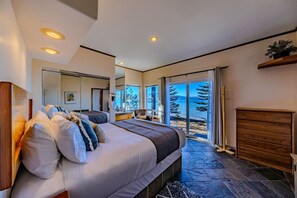 Desk, iron/ironing board, WiFi, bed sheets