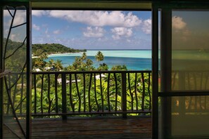 House, Patio, Sea View | Living area