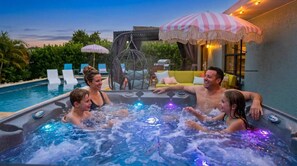 Terrace/patio - Bradenton Bliss • Pool • Putt Putt • Arcade Games (Bradenton)