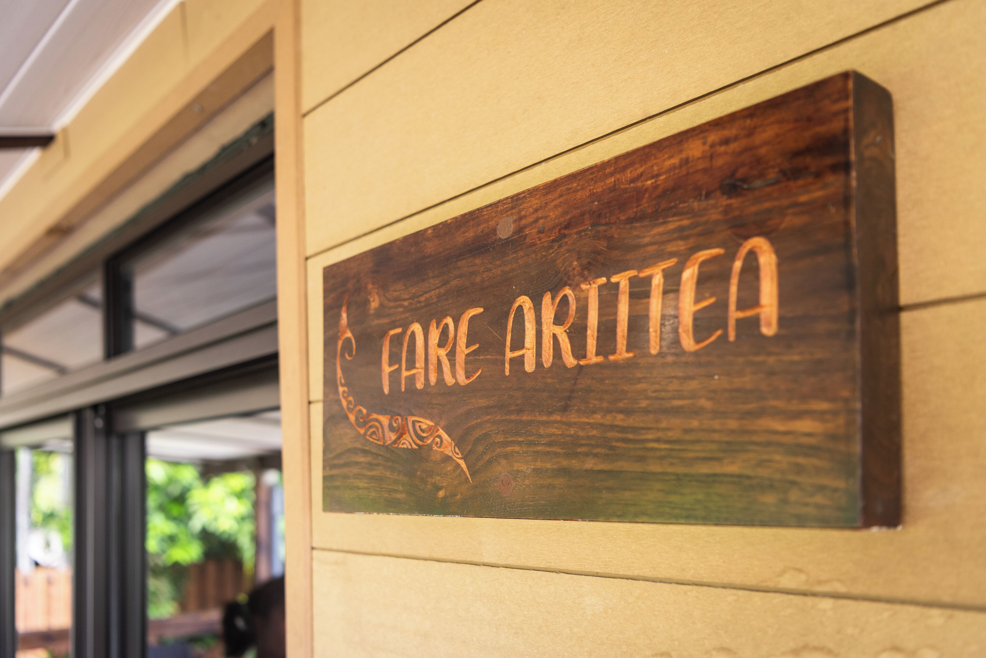 Nhà, sân hiên, quang cảnh biển | Hiên