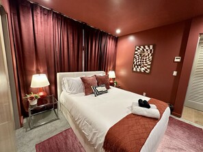 2 sovrum, skrivbord, strykjärn/strykbräda och gratis wi-fi