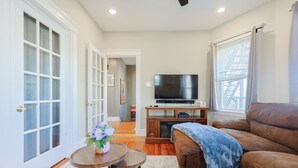 Unclassified image, 5 of 45, button - Group-Friendly 6BR House • Close to Everything (Brookline)