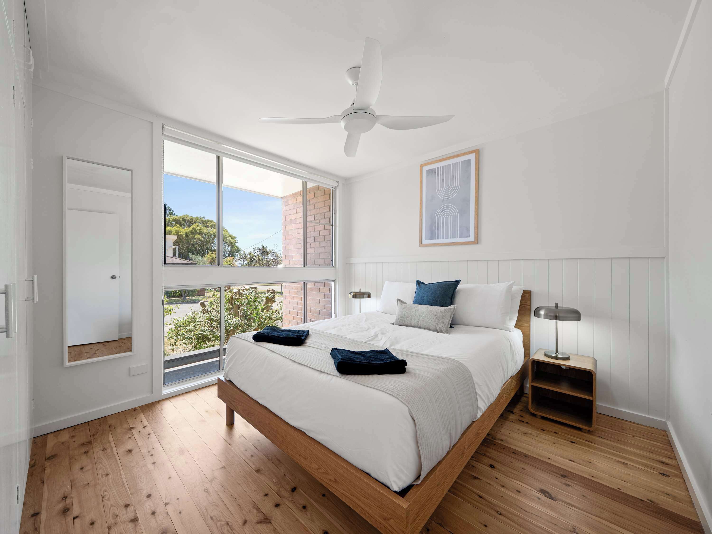 1 soverom, skrivebord, strykejern/-brett og wi-fi