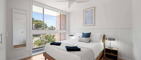 1 bedroom, desk, iron/ironing board, WiFi