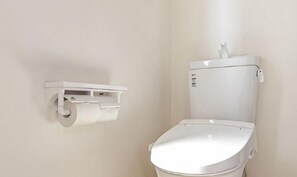Bathroom - Haneda House II (Tokyo)