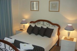 2 bedrooms - Sails Resort on Golden Beach Unit 22 (Sunshine Coast)