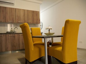 Dining - Sliema Ferries Suite 2 (Tas-Sliema)