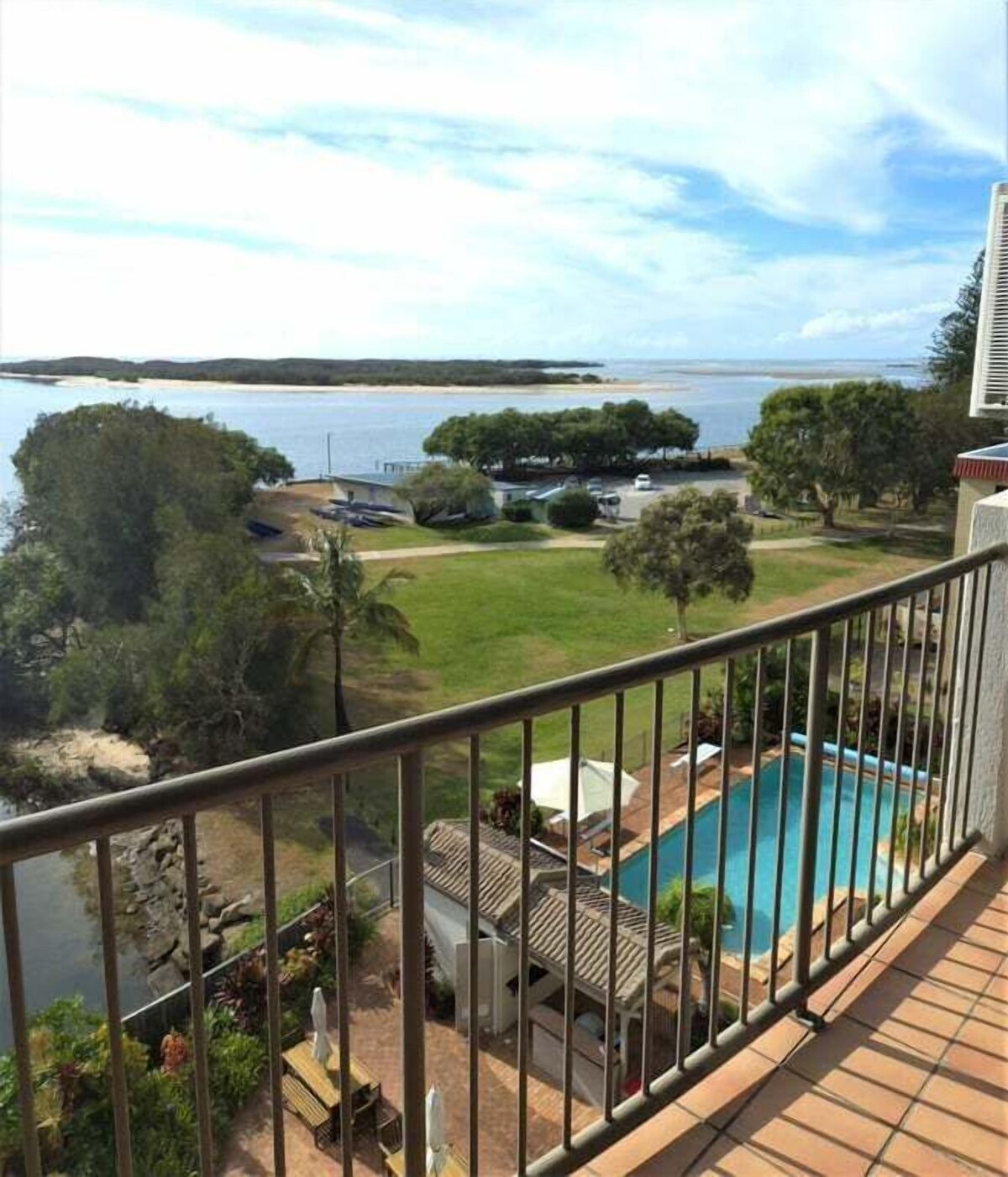 Sails Resort on Golden Beach Unit 25