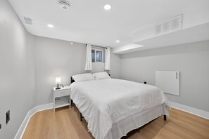 Strykjärn/strykbräda, gratis wi-fi och sängkläder