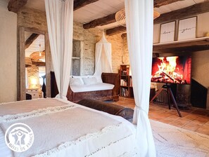 4 bedrooms, free WiFi