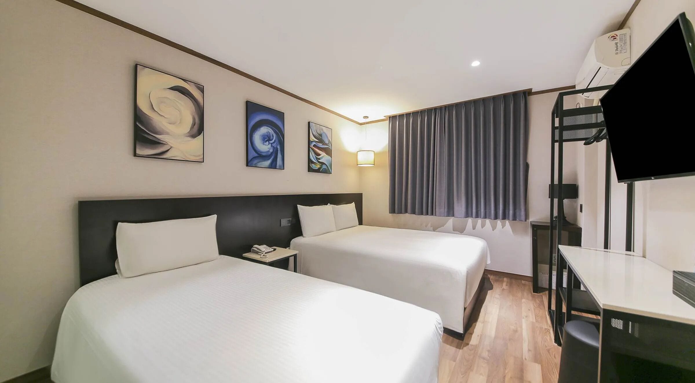 Standaard Twin kamer | Een bureau, gratis wifi