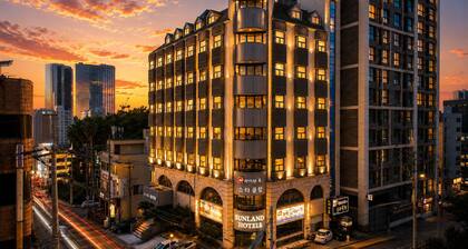 Sunland Hotel