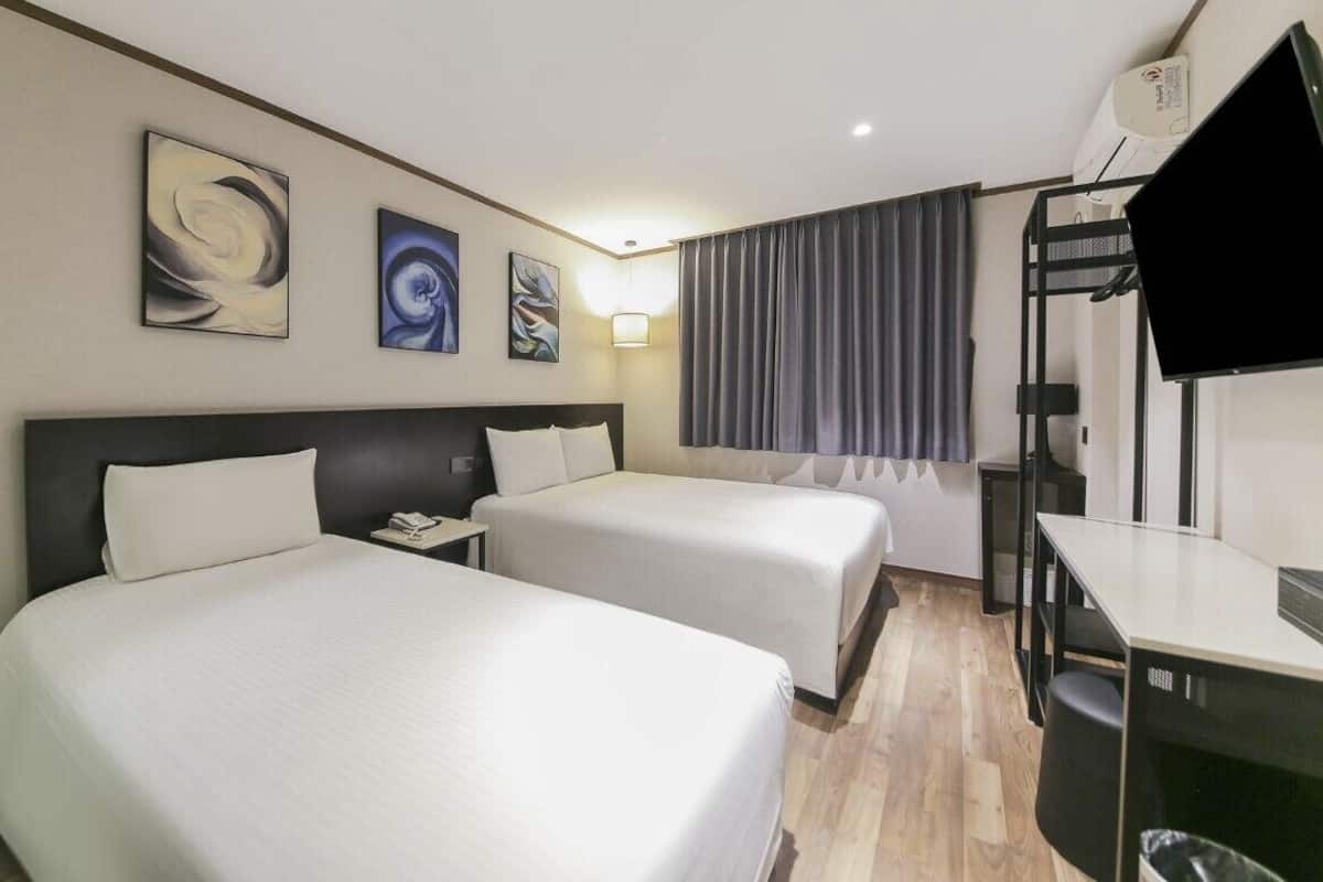 Standardværelse med 2 enkeltsenge | Skrivebord, gratis Wi-Fi