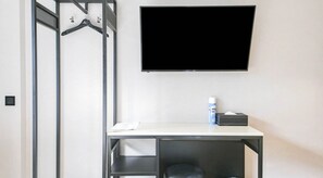 Premium Twin Room | Desk, free WiFi - Sunland Hotel (Jeju City)