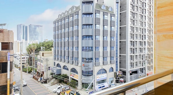 Exterior - Sunland Hotel (Jeju City)