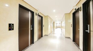 Interior detail - Sunland Hotel (Jeju City)