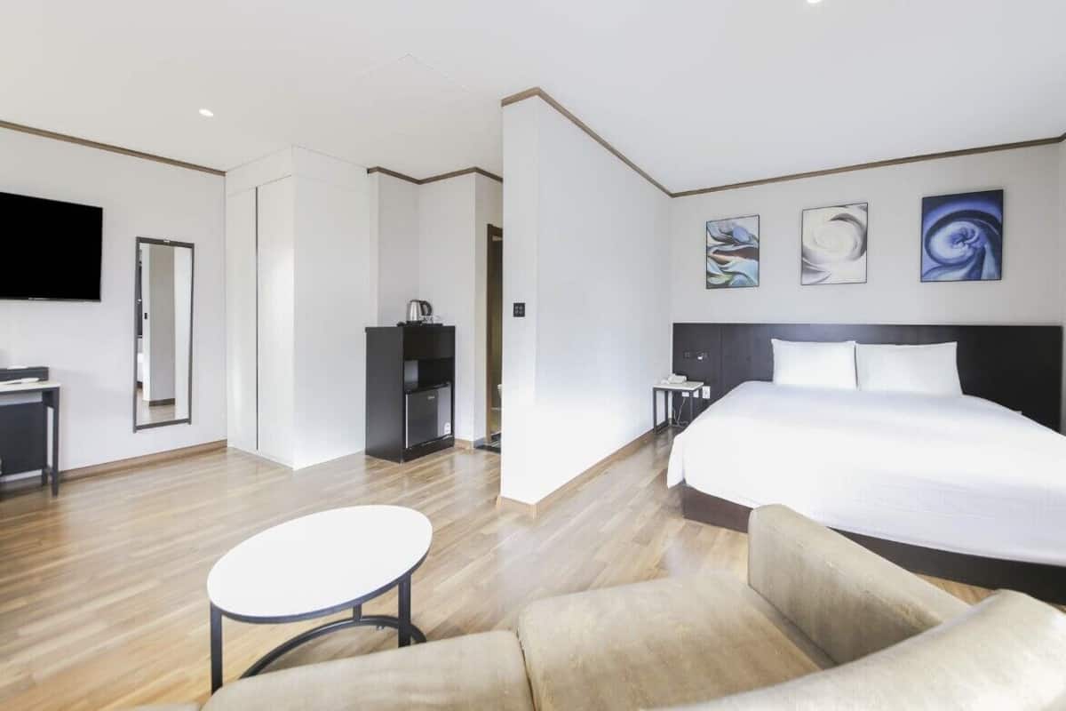 Familieværelse med 2 enkeltsenge | Skrivebord, gratis Wi-Fi