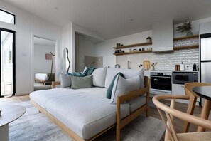 TV - South Launceston – Easy & Comfortable (Launceston City)