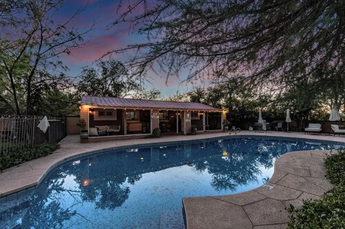 Hacienda Monarca • BBQ, Fire Pit & Pool