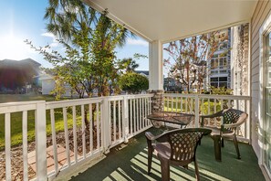 Property grounds - Myrtlewood Golf Villa Near Beach & Attractions | Magnolia Place 4729-103 (Myrtle Beach)